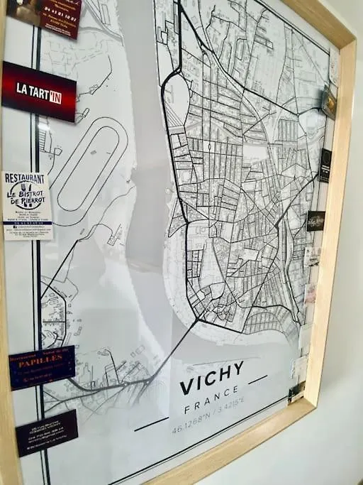 *Astoria 7* Rooftop Cosy A Vichy 0*,  France
