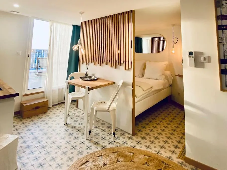 Apartment *Astoria 7* Rooftop Cosy A Vichy France